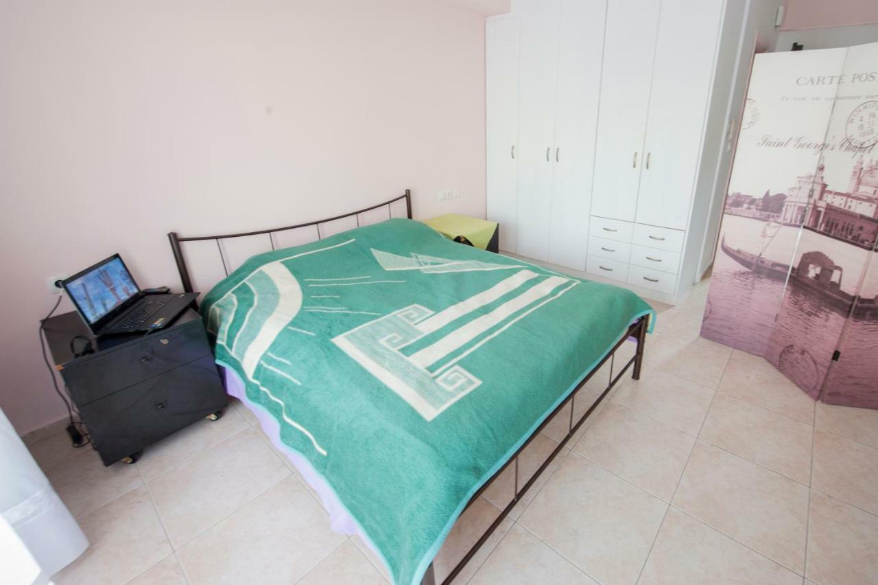 Elias Appartment Volos Eksteriør billede